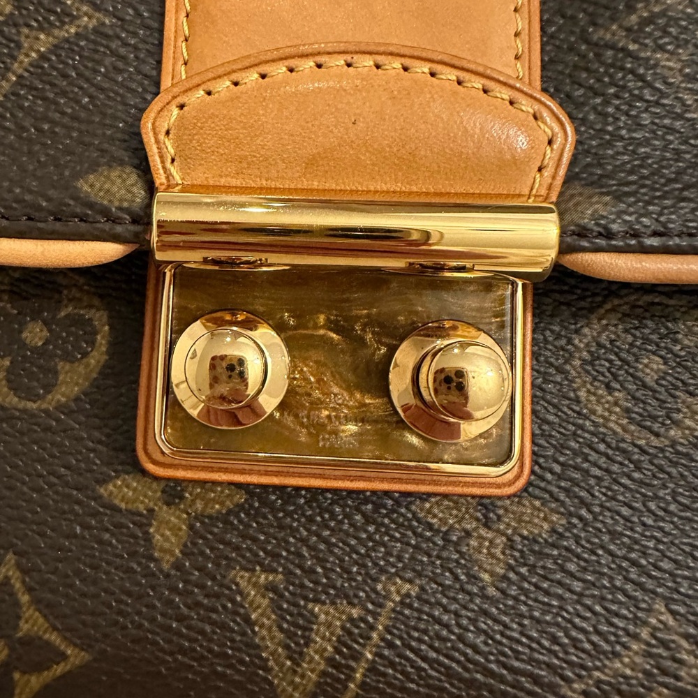 Louis Vuitton Brown and Tan Monogram Clutch - Picture 7 of 13